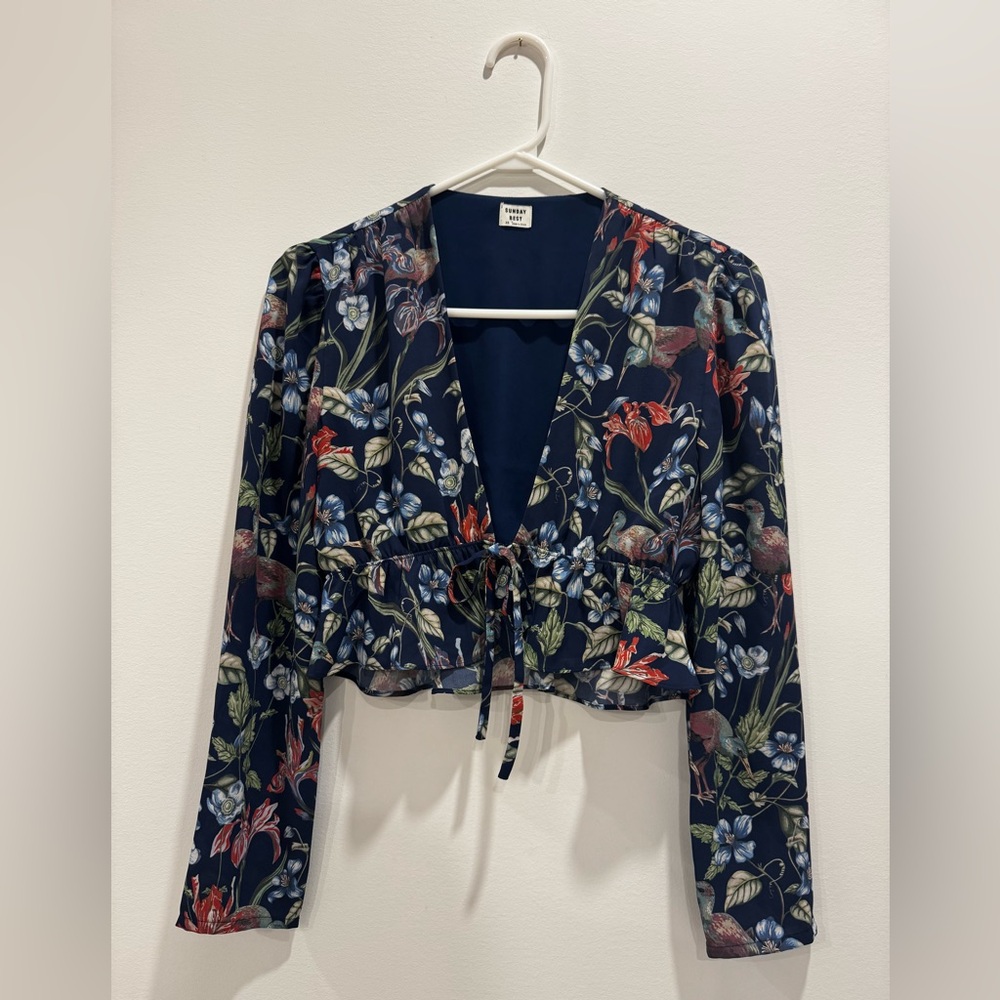 Aritzia Sunday Best Floral Blue Tie Front Cropped Top Blouse Size XS